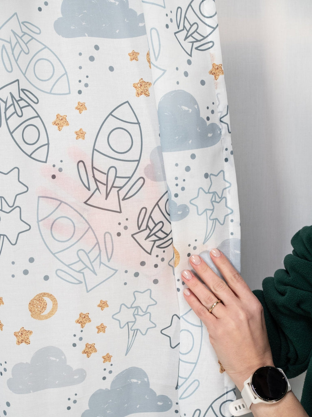 Visillo translúcido Space con motivo infantil - sokios-CORTINA200618S7400