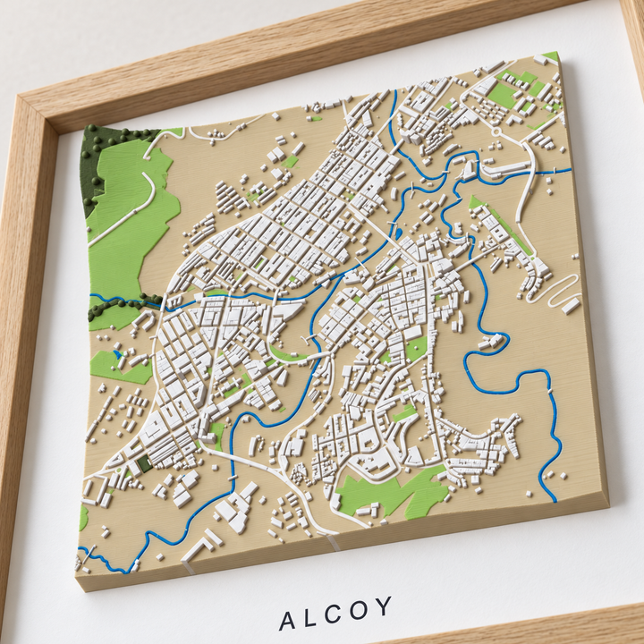 Visualización en detalle del relieve del mapa 3D personalizado de Alcoy en colores