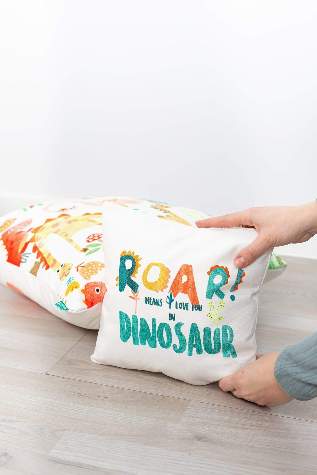 Cojín Roar Colección Dinos 30x30 cm – sokios - Main Image